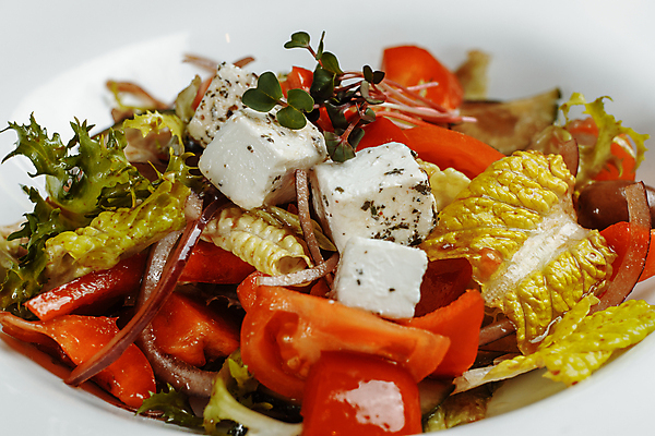 포토 JPG 해외이미지 접시 음식 백그라운드 잎 다이어트 토마토 채소 탁자 양파 오이 치즈 건강 요리 사람없음 빨간색 초록색 검은색 식사 저녁식사 샐러드 흰색 시골 신선 체리 사발 닫기 상추 지중해 먹기 허브 그리스 유기농 올리브 후추 그리스인 점심식사 채식주의자 맛있는 페타치즈 해외포토 서양인 식물 식기 웰빙 열매 유럽 바다 컬러 가구 과일 모션 유제품 사기그릇 향신료 채식 파일형식 이미지허브