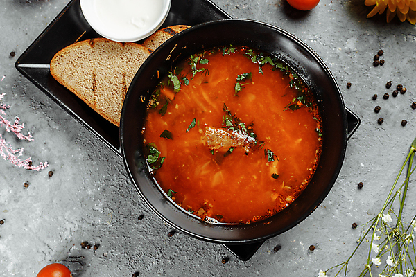 포토 JPG 해외이미지 전통 접시 음식 다이어트 토마토 채소 탁자 파슬리 건강 마늘 육류 요리 사람없음 빨간색 주방 식당 검은색 식사 저녁식사 당근 소고기 흰색 시골 뜨거움 사발 플랫 맛 수프 먹기 크림 러시아 위치 점심식사 러시아인 비트 우크라이나 전국 핸드메이드 맛있는 해외포토 서양인 식기 유럽 컬러 가구 컨셉 식재료 모션 뿌리채소 상점 사기그릇 파일형식 이미지허브