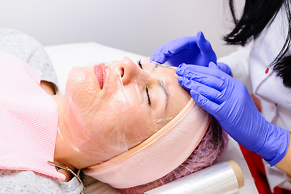 포토 JPG 해외이미지 직업 외관 얼굴 건강 병원 가면 한명 치료 뷰티 약 상점 화장품 껍질 신선 씻기 매끈함 피부 서비스 준비 스킨케어 외과 테라피 여드름 순서 거짓말 돌봄 보습 수분크림 치유 캡모자 해외포토 모자_잡화 1 의학 모션 사람 신체부위 청결 감각 파일형식 이미지허브