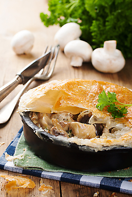 포토 JPG 해외이미지 접시 음식 빵 다이어트 채소 탁자 따뜻함 파슬리 건강 요리 사람없음 목재 식사 저녁식사 버섯 빵집 가을 시골 신선 뜨거움 고명 사발 굽기 먹기 크림 유기농 레시피 성분 점심식사 채식주의자 페스츄리 핸드메이드 맛있는 해외포토 나무 식기 웰빙 계절 가구 재료 모션 상점 사기그릇 구이 채식 파일형식 이미지허브