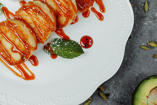 포토 JPG 해외이미지 전통 접시 열매 음식 조각 백그라운드 부분 탁자 디저트 치즈 건강 요리 사람없음 노란색 케이크 식당 저녁식사 우유 튀김 흰색 달콤 맛 아침식사 설탕 굽기 먹기 민트 크림 메뉴 시골집 브런치 팬케이크 점심식사 러시아인 바닐라 페스츄리 핸드메이드 맛있는 해외포토 서양인 식물 식기 빵 컬러 가구 컨셉 모션 유제품 주택 상점 식사 구이 허브 파일형식 이미지허브