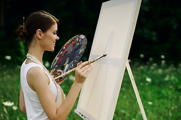 포토 JPG 해외이미지 주간 백인 라이프스타일 여자 자연 갈색머리 미술 한명 들기 상반신 성인 취미 야외 옆모습 잡기 붓 그리기 팔레트 숲 이젤 예술가 캔버스 화가 성인여자한명만 해외포토 자연요소 서양인 직업 1 헤어스타일 뷰포인트 모션 문화예술 사람 생활 미술도구 생태계 여자한명만 성인여자만 파일형식 이미지허브