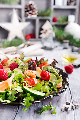 포토 JPG 해외이미지 전통 접시 계절 음식 백그라운드 크리스마스 다이어트 토마토 채소 가족 탁자 휴가 새우 주택 건강 어류 요리 이벤트 사람없음 장식 초록색 파티 식당 식사 저녁식사 샐러드 수확 흰색 축하 신선 체리 상추 먹기 메뉴 잔치 산딸기 연어 레시피 훈제 점심식사 섞기 채식주의자 핸드메이드 해외포토 식기 기념일 컬러 가구 컨셉 농업 과일 관계 모션 갑각류 건물 상점 수중동물 채식 파일형식 이미지허브