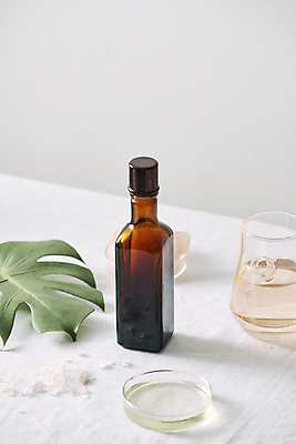 포토 JPG 해외이미지 실내 사람없음 뷰티 스파 오일 피부관리 흰배경 비커 스파용품 스킨케어 몬스테라 에센스 입욕소금 해외포토 식물 음식 백그라운드 실험기구 내부 화장품 흰색 미용용품 오브젝트 소금 파일형식 이미지허브