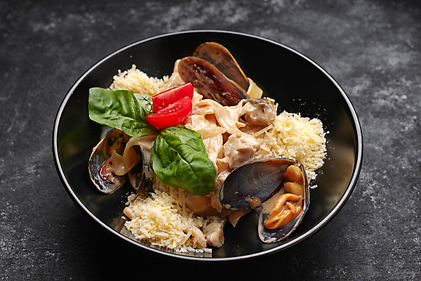 포토 JPG 해외이미지 접시 음식 바다 백그라운드 다이어트 채소 재료 조개 새우 연체동물 파스타 건강 스파게티 요리 사람없음 빨간색 초록색 식당 요리사 검은색 식사 저녁식사 어둠 이탈리아 흰색 신선 맛 정상 지중해 먹기 허브 해산물 메뉴 홍합 가리비 바질 이국적 입가심 맛있는 해외포토 식물 직업 식기 유럽 컬러 컨셉 모션 어패류 무척추동물 서양음식 갑각류 상점 파일형식 이미지허브