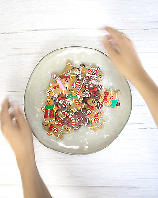 포토 JPG 해외이미지 나무 전통 디자인 음식 백그라운드 크리스마스 겨울 탁자 휴가 디저트 주택 프레임 사랑 미술 사람없음 목재 장식 빨간색 갈색 파티 쿠키 케이크 주방 얼음 축제 수확 흰색 하트 축하 눈송이 달콤 12월 설탕 굽기 생강 1월 내추럴 핸드메이드 해외포토 자연요소 모양 식물 계절 기념일 감정 컬러 가구 컨셉 농업 채소 재료 문화예술 눈_날씨 이벤트 건물 날짜 맛 구이 파일형식 이미지허브