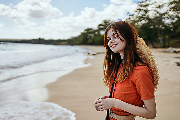포토 JPG 해외이미지 주간 여자 여유 휴식 한명 상반신 성인 해변 야외 옆모습 아웃포커스 여름휴가 바캉스 눈감음 밀짚모자 성인여자한명만 해외포토 자연요소 모자_잡화 1 감정 바다 뷰포인트 컨셉 모션 휴가 촬영기법 사람 여자한명만 성인여자만 파일형식 여름_계절 이미지허브