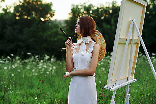 포토 JPG 해외이미지 주간 백인 라이프스타일 응시 드레스 여자 자연 갈색머리 미술 한명 상반신 성인 취미 야외 앞모습 팔짱 잡기 붓 숲 이젤 고민 예술가 캔버스 화가 성인여자한명만 해외포토 자연요소 서양인 직업 1 헤어스타일 시선 옷 감정 뷰포인트 모션 문화예술 사람 생활 미술도구 생태계 여자한명만 성인여자만 파일형식 이미지허브