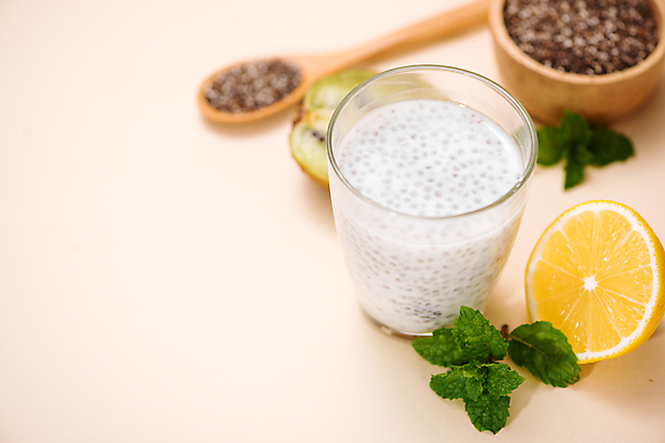 포토 JPG 해외이미지 단면 잔 실내 키위 사람없음 레몬 민트 슬라이스 푸딩 나무숟가락 다이어트음식 나무그릇 베이지색배경 카피스페이스 슈퍼푸드 치아시드 해외포토 그릇 식기 백그라운드 다이어트 과일 디저트 씨앗 내부 목재 숟가락 공백 허브 건강식품 베이지색 파일형식 이미지허브