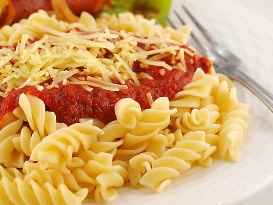 포토 JPG 해외이미지 전통 접시 음식 포크 토마토 재료 탁자 양파 피망 치즈 서브 파스타 건강 요리 사람없음 노란색 식사 저녁식사 이탈리아 흰색 사발 소시지 닫기 맛 지중해 먹기 매움 레시피 마카로니 맛있는 해외포토 식기 유럽 바다 컬러 가구 컨셉 채소 모션 유제품 서양음식 사기그릇 가공식품 파스타면 파일형식 이미지허브