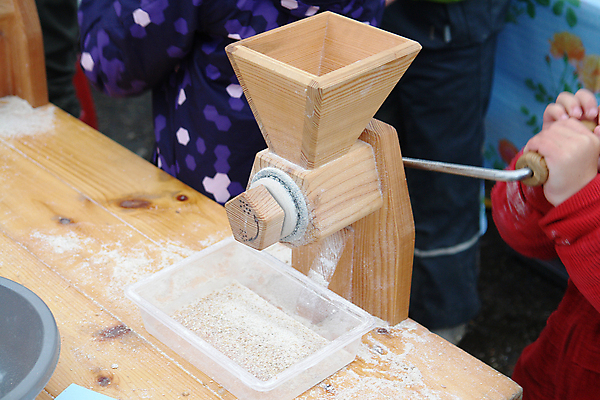 포토 JPG 해외이미지 음식 농업 요리 씨앗 사람없음 목재 농작물 식사 수확 낟알 시리얼 밀 밀가루 그라인더 갈기 방앗간 녹말 호밀 해외포토 나무 식물 산업 재료 곡류 가루 커피용품 파일형식 이미지허브