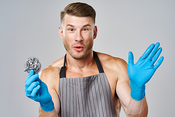 포토 JPG 해외이미지 백인 남자 가사 회색배경 한명 들기 상반신 성인 앞치마 청소 근육질 고무장갑 철수세미 성인남자한명만 해외포토 서양인 1 장갑 백그라운드 모션 근육 사람 회색 몸매 고무 수세미 남자한명만 성인남자만 파일형식 이미지허브