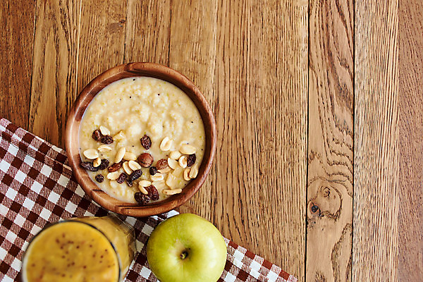 포토 JPG 해외이미지 실내 사람없음 하이앵글 견과류 식탁보 사과 체크무늬 청사과 요거트 나무그릇 스무디 카피스페이스 나무배경 해외포토 그릇 음료 뷰포인트 백그라운드 무늬 과일 유제품 내부 목재 공백 파일형식 이미지허브