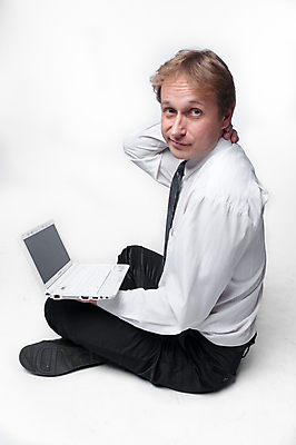 포토 JPG 해외이미지 직업 남자 백그라운드 생각 인터넷 비즈니스 노동자 기술 한명 노트북 컴퓨터 글로벌 모니터 흰색 업무 작업 네트워크 기술자 고객 서비스 컨설턴트 부드러움 시스템 질서 관리자 서버 지원 프로그래머 대리인 해외포토 1 컬러 사람 전자제품 예절 감각 전문직 상담 파일형식 이미지허브