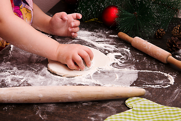 포토 JPG 해외이미지 모양 나무 디자인 계절 별 어린이 백그라운드 크리스마스장식 크리스마스 눈사람 불 휴가 새해 관리 요리 사람없음 목재 장식 빨간색 초록색 빛 쿠키 나뭇가지 축하 소나무 오븐 굽기 준비 반죽 롤 밀가루 주걱 밀대 정물화 화상 카피스페이스 크리스마스배경 해외포토 자연요소 식물 기념일 컬러 컨셉 재료 주방용품 디저트 사람 공백 가전제품 상처 가루 구이 그림 파일형식 이미지허브