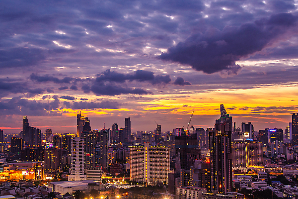 포토 JPG 해외이미지 구름 야경 하늘 사람없음 야외 도시풍경 일몰 방콕 전경 해외포토 자연요소 태국 풍경 노을 도시 야간 파일형식 탑뷰 풍경_경치 이미지허브