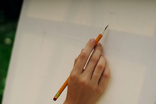 포토 JPG 해외이미지 주간 라이프스타일 손 자연 갈색머리 미술 상반신 취미 야외 신체부위 잡기 붓 그리기 숲 이젤 예술가 캔버스 화가 해외포토 자연요소 직업 헤어스타일 모션 문화예술 사람 생활 미술도구 생태계 파일형식 이미지허브