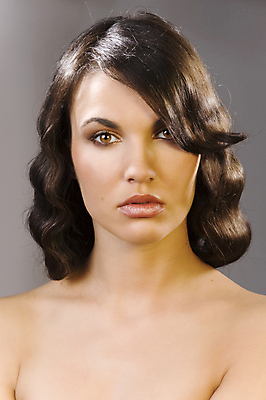 포토 JPG 해외이미지 백인 모델 헤어스타일 응시 여자 포즈 백그라운드 갈색머리 한명 성인 옆모습 뷰티 갈색 유행 귀여움 화장품 흰색 표현 화려 우아함 속눈썹 머리장식 광택 구식 벌거벗은 스타일 해외포토 서양인 1 시선 뷰포인트 컬러 컨셉 사람 장식 눈썹 파일형식 이미지허브