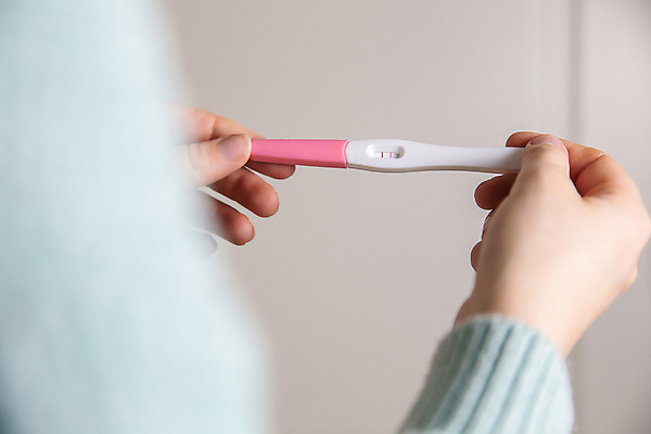 포토 JPG 해외이미지 백인 라이프스타일 응시 여자 행복 어린이 컨셉 가족 엄마 미래 설계 주택 실내 건강 미소 사람 성인 사람없음 놀람 줄무늬 임산부 임신 침실 흰색 표현 아기 잡기 결과 긍정 해외포토 서양인 시선 감정 컬러 무늬 관계 모션 표정 내부 건물 생활 파일형식 이미지허브