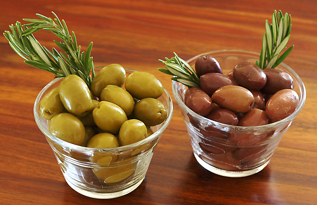 포토 JPG 해외이미지 식물 음식 백그라운드 잎 다이어트 채소 과일 유리 탁자 건강 종류 요리 사람없음 목재 초록색 검은색 샐러드 지성 수확 나뭇가지 신선 항아리 조미료 사발 그리스 유기농 올리브 생물학 로즈메리 그리스인 타파스 해외포토 서양인 나무 웰빙 교육 열매 유럽 컬러 가구 농업 재료 재질 도자기 사기그릇 애피타이저 허브 향미료 파일형식 이미지허브