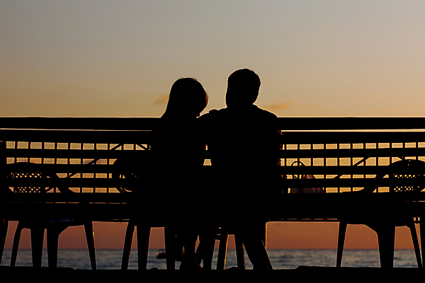 포토 JPG 해외이미지 커플 여자 남자 실루엣 모래 파도 바다 섬 2 벤치 의자 오렌지 가족 관계 하늘 결혼식 휴가 휴식 사랑 사람 성인 사람없음 야외 물 여름 태양 평화 침묵 황혼 일몰 낭만 신혼여행 잡기 보트 황금 달콤 가득함 해외포토 자연요소 계절 감정 가구 결혼 컨셉 배_교통 과일 모션 촬영기법 노을 소리 맛 파일형식 이미지허브