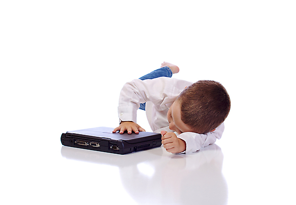 포토 JPG 해외이미지 라이프스타일 교육 남자 행복 어린이 컨셉 인터넷 놀이 건강 한명 미소 앉기 소년 노트북 컴퓨터 청춘 쌓기 공책 웹 기쁨 흰색 키보드 작음 무선전화기 흰배경 배려 해외포토 1 감정 컬러 백그라운드 모션 문구용품 표정 사람 생활 전자제품 크기 전화기 파일형식 이미지허브