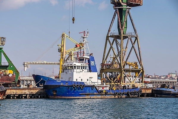 포토 JPG 해외이미지 주간 바다 하늘 사람없음 야외 중장비 조선소 산업시설 산업현장 해외포토 자연요소 산업 산업장비 파일형식 이미지허브