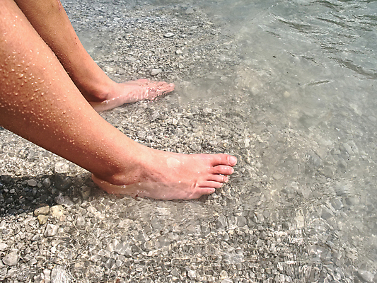 포토 JPG 해외이미지 라이프스타일 모래 바다 섬 컨셉 신체 맨발 발 자연 휴가 건강 사람 사람없음 물 여름 반짝임 반사 평화 수영 기쁨 잠김 자유 날씬함 피부 오르기 돌봄 마감 무료 적자 터치스크린 파라다이스 수평선 해외포토 자연요소 계절 감정 모션 생활 신체부위 수상스포츠 몸매 생태계 파일형식 이미지허브