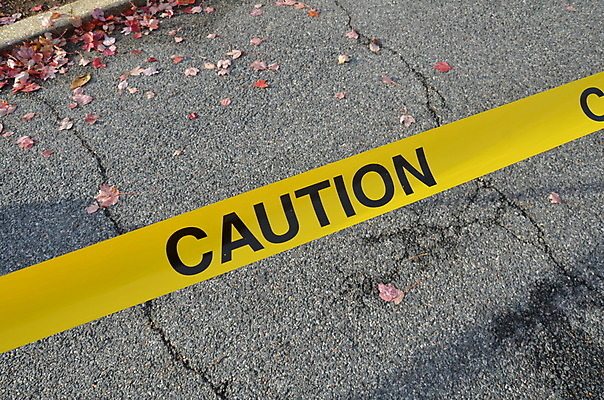 포토 JPG 해외이미지 리본 잎 경고 사람없음 야외 노란색 떨어짐 테이프 해외포토 식물 컬러 컨셉 문구용품 파일형식 이미지허브