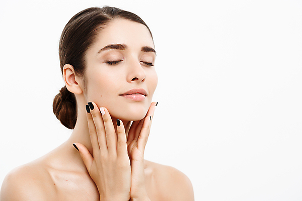 포토 JPG 해외이미지 백인 여자 실내 한명 상반신 성인 옆모습 뷰티 눈감음 피부 피부관리 흰배경 바르기 성인여자한명만 해외포토 서양인 1 뷰포인트 백그라운드 모션 사람 내부 신체부위 흰색 여자한명만 성인여자만 파일형식 이미지허브