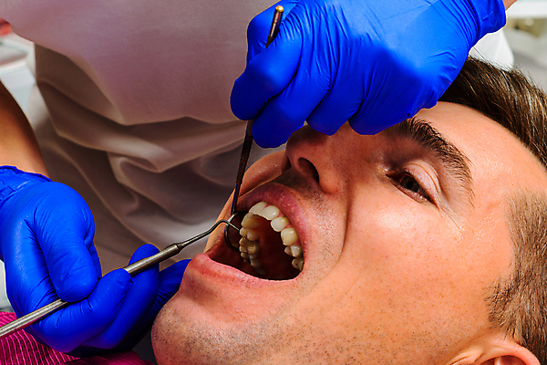 포토 JPG 해외이미지 직업 의자 노동자 건강 치과 병원 한명 사람 치료 약 거울 장비 환자 의사 기구 도구 공구 오픈 입 치아 질병 입술 부식 치과의사 방문 순서 돌봄 썩음 잇몸 해외포토 1 가구 신체 의학 모션 신체부위 의료진 소화기관 파일형식 이미지허브