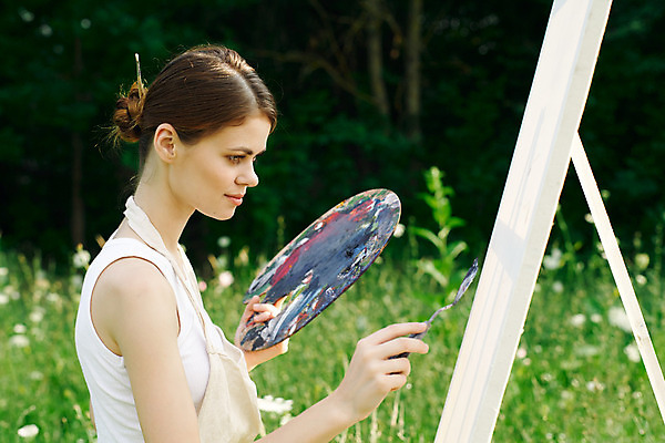 포토 JPG 해외이미지 주간 백인 라이프스타일 여자 자연 갈색머리 미술 한명 들기 상반신 성인 취미 야외 옆모습 잡기 붓 그리기 팔레트 숲 이젤 예술가 캔버스 화가 성인여자한명만 해외포토 자연요소 서양인 직업 1 헤어스타일 뷰포인트 모션 문화예술 사람 생활 미술도구 생태계 여자한명만 성인여자만 파일형식 이미지허브