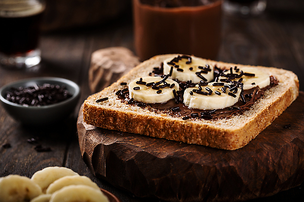 포토 JPG 해외이미지 어린이 음식 빵 조각 백그라운드 다이어트 재료 아침 디저트 바나나 샌드위치 건강 사람없음 목재 갈색 초콜릿 식사 펼침 견과류 수확 시골 신선 달콤 맛 아침식사 폐기물 밀 만취 먹기 크림 슬라이스 땅콩 토스트 레시피 칼로리 버터 코코아 흙더미 점심식사 채식주의자 페스츄리 핸드메이드 개암 해외포토 주간 나무 열매 음료 컬러 컨셉 농업 과일 모션 곡류 사람 흙 쓰레기 채식 술취함 파일형식 더미 이미지허브