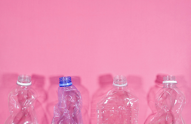 포토 JPG 해외이미지 음료 컨셉 패턴 포장 사람없음 물 파란색 반려동물 쌓기 공백 재활용 손상 오염 플랫 쓰레기 폐기물 컨테이너 플라스틱 재활용품 낭비 경영 고립 옛날 중고 해외포토 자연요소 동물 산업 컬러 무늬 비즈니스 모션 재질 친환경 파일형식 이미지허브