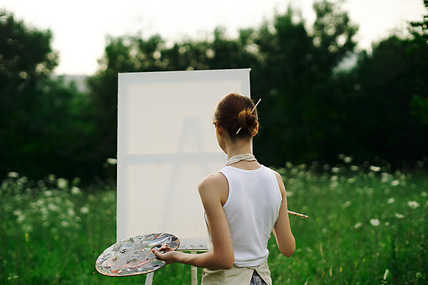 포토 JPG 해외이미지 주간 백인 라이프스타일 여자 자연 갈색머리 미술 한명 들기 상반신 성인 취미 야외 뒷모습 잡기 붓 그리기 팔레트 숲 이젤 예술가 캔버스 화가 성인여자한명만 해외포토 자연요소 서양인 직업 1 헤어스타일 뷰포인트 모션 문화예술 사람 생활 미술도구 생태계 여자한명만 성인여자만 파일형식 이미지허브