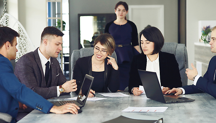 포토 JPG 해외이미지 직업 여자 남자 비즈니스 통신 회의 협력 설계 노동자 아이디어 함께함 대화 앉기 여러명 노트북 컴퓨터 사무실 업무 작업 비즈니스맨 비즈니스우먼 발표 그룹 계획 토론 종업원 동료 경영자 해외포토 다수 컨셉 관계 모션 말하기 사람 전자제품 직장인 리더 파일형식 이미지허브