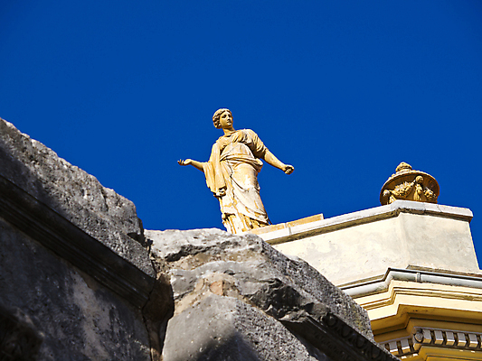 포토 JPG 해외이미지 전통 여자 문화 얼굴 조각 생각 건축양식 하늘 유물 미술 사람 사람없음 장식 파란색 조각상 뷰티 노란색 머리 낭만 바위 흰색 가운 화려 역사 클래식 우아함 중앙 그리스 박물관 열정 아테네 신화 그리스인 천연기념물 로마인 르네상스 옛날 철학 해외포토 서양인 옷 교육 건축 감정 유럽 컬러 컨셉 문화예술 인종 신체부위 조형물 돌_바위 파일형식 이미지허브