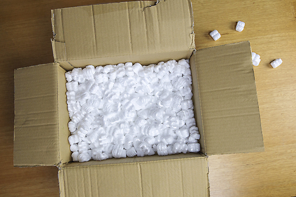 포토 JPG 해외이미지 백그라운드 비즈니스 포장 교통시설 모션 사람없음 상자 갈색 재활용 거품 화물 흰색 오픈 배달원 보호 상품 컨테이너 플라스틱 천 가득함 땅콩 부드러움 팩 패키지 수납 고무 판지 고립 분배 취급주의 해외포토 직업 산업 컬러 교통 컨셉 재질 경고 화장품 견과류 운송업 직물 감각 시설 친환경 파일형식 이미지허브