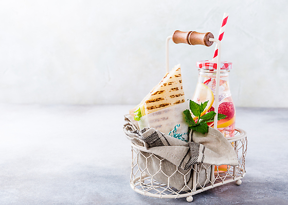 포토 JPG 해외이미지 음료 음식 백그라운드 토마토 채소 유리 탁자 치즈 귤 샌드위치 건강 육류 사람없음 물 소풍 얼음 식사 저녁식사 샐러드 추위 흰색 신선 칵테일 항아리 전철 맛 떨어짐 아침식사 폐기물 바게트 상추 잠수함 레몬 레모네이드 속도 상쾌 햄 슬라이스 레시피 점심식사 번 핸드메이드 카피스페이스 맛있는 해외포토 자연요소 감정 빵 육상교통 컬러 가구 컨셉 과일 식재료 재질 유제품 대중교통 주류 야외활동 공백 도자기 쓰레기 에이드 파일형식 이미지허브