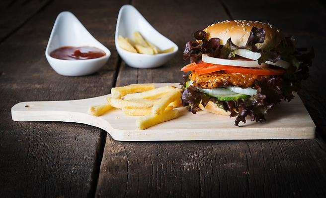 포토 JPG 해외이미지 음식 백그라운드 토마토 양파 샌드위치 사람없음 빨간색 초록색 식사 저녁식사 치킨 튀김 햄버거 신선 그릴 속도 칠면조 프랑스어 번 해로움 맛있는 해외포토 문자 빵 컬러 컨셉 채소 조류 주방용품 패스트푸드 닭고기요리 파일형식 이미지허브