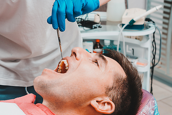 포토 JPG 해외이미지 직업 장갑 건강 치과 병원 한명 성인 치료 사무실 약 거울 장비 환자 의사 도구 공구 대접 입 치아 질병 입술 부식 치과의사 방문 순서 돌봄 미백 썩음 치아교정 치통 해외포토 1 잡화 비즈니스 의학 모션 사람 신체부위 의료진 소화기관 교정 파일형식 이미지허브