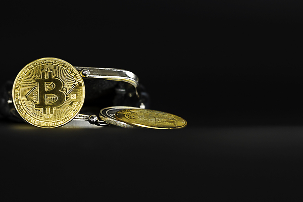 포토 JPG 해외이미지 백그라운드 컨셉 돈 인터넷 비즈니스 성공 사람없음 목재 금융 경제 빛 금속 디지털 동전 검은색 웹 저축 네트워크 지갑 시장 황금 암호 가죽 발굴 심볼 무역 투자 상업 전자 토막 가상 해외포토 나무 산업 컬러 재료 재질 재산 파일형식 이미지허브