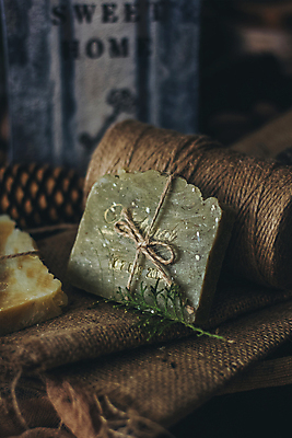 포토 JPG 해외이미지 조각 백그라운드 신체 자연 탁자 건강 사람없음 목재 치료 초록색 뷰티 스파 목욕 화장품 욕실 흰색 신선 바 고급 빨래 상품 허브 피부 순수 유기농 향기 아로마 비누 아로마테라피 라벤더 내추럴 돌봄 수공예품 위생관리 핸드메이드 해외포토 나무 식물 웰빙 꽃 컬러 가구 컨셉 가사 재료 의학 모션 관리 신체부위 위생용품 청결 공예품 생태계 냄새 테라피 파일형식 이미지허브