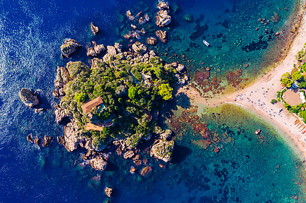 포토 JPG 해외이미지 주간 바다 섬 사람없음 야외 여름 하이앵글 맑음 여름풍경 이탈리아 바위 전경 해외포토 자연요소 계절 유럽 뷰포인트 날씨 풍경 돌_바위 파일형식 탑뷰 여름_계절 이미지허브