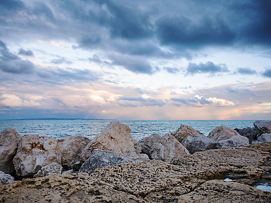 포토 JPG 해외이미지 구름 파도 바다 하늘 풍경 사람없음 파란색 일몰 암초 폭풍 해외포토 자연요소 컬러 날씨 노을 파일형식 이미지허브