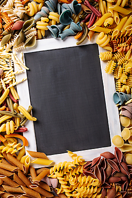 포토 JPG 해외이미지 전통 음식 백그라운드 컨셉 재료 파스타 건강 요리 사람없음 주방 식당 계란 칠판 여러개 이탈리아 카페 흰색 신선 면 신용카드 낟알 밀 먹기 메뉴 날것 밀가루 머리위 레시피 모음 흙더미 점심식사 마카로니 생식 채식주의자 펜네 핸드메이드 카피스페이스 해외포토 유럽 컬러 다수 모션 곡류 서양음식 한글 금융 상점 알 식사 흙 공백 가루 채식 파스타면 파일형식 더미 이미지허브