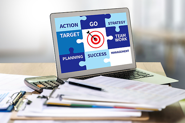 포토 JPG 해외이미지 교육 백그라운드 컨셉 인터넷 비즈니스 통신 교실 학교 거리 아이디어 창조 사람없음 스터디 컴퓨터 모니터 헤드폰 웹 정보 업무 가르침 계획 연결 졸업장 디자이너 강의 무선전화기 시스템 온라인 온라인강의 인터페이스 증명서 장학금 문해 브레인스토밍 해외포토 직업 음향기기 졸업 전자제품 학습 작업 전화기 파일형식 언택트 지원금 이미지허브