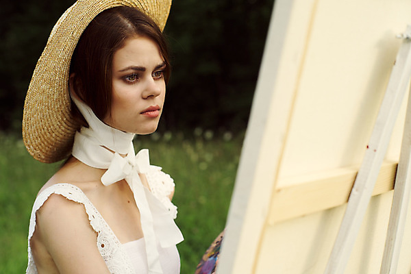 포토 JPG 해외이미지 주간 백인 라이프스타일 드레스 여자 자연 갈색머리 미술 한명 상반신 성인 취미 야외 옆모습 잡기 붓 그리기 숲 이젤 예술가 캔버스 화가 성인여자한명만 해외포토 자연요소 서양인 직업 1 헤어스타일 옷 뷰포인트 모션 문화예술 사람 생활 미술도구 생태계 여자한명만 성인여자만 파일형식 이미지허브