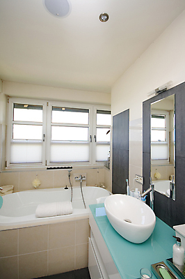 포토 JPG 해외이미지 디자인 건축양식 새로움 주택 실내 사람없음 내부 빛 목욕 욕실 대야 해외포토 건축 컨셉 건물 청결 파일형식 이미지허브