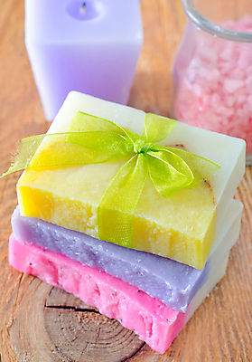 포토 JPG 해외이미지 리본 유리병 사람없음 쌓기 스파 스파용품 비누 향초 아로마테라피 입욕소금 해외포토 초 모션 병_용기 위생용품 미용용품 오브젝트 소금 테라피 파일형식 이미지허브